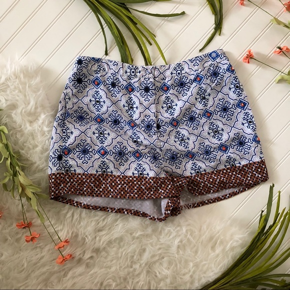 Topshop Mosaic Pattern Shorts with Jewel Details - Picture 5 of 7